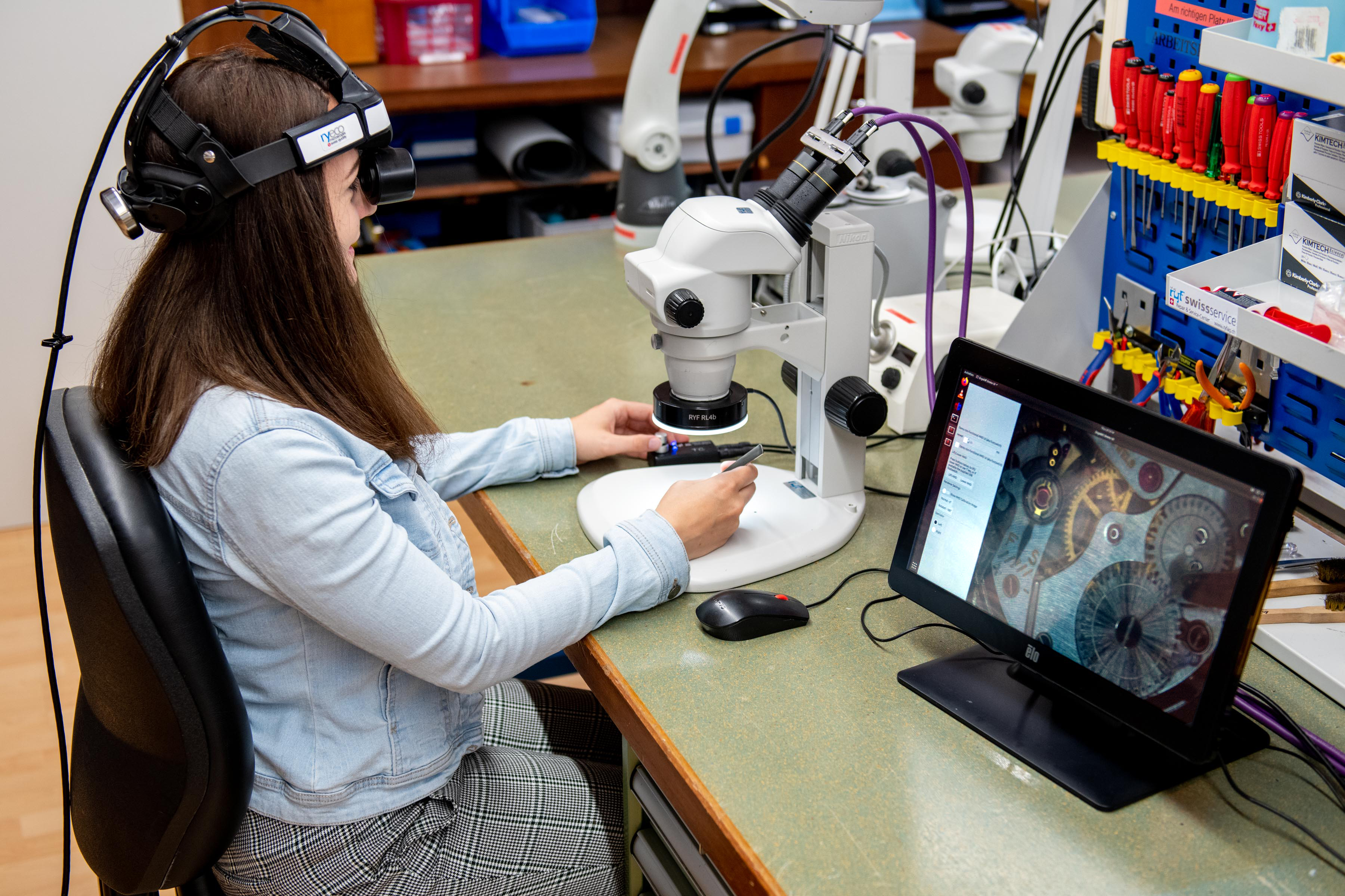 Super-ERGO Stereo-Head Mounted Display 3D-Stereo-HMD